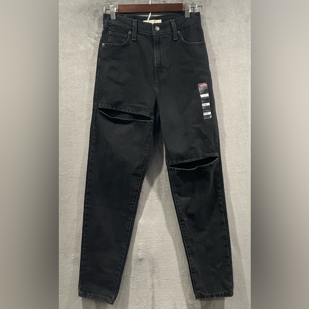 Levi’s High-Waisted Mom Black Tapered  Sliced Jeans  Women’s Size 25x29 NWOT